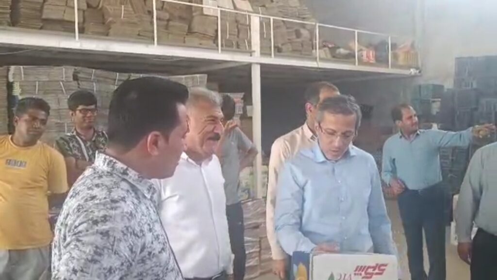 بازدید رئیس سازمان جهاد کشاورزی هرمزگان از مراکز خرید لیمو ترش در میناب و رودان/تاکید بر مبارزه با قاچاق محصولات به منظور حمایت از کشاورزان و تولید داخلی